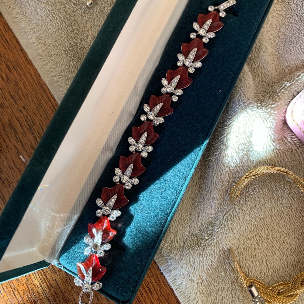 Garnet and crystal silver bracelet